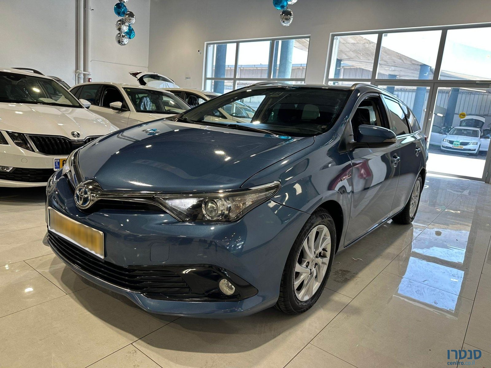 2016' Toyota Auris photo #1