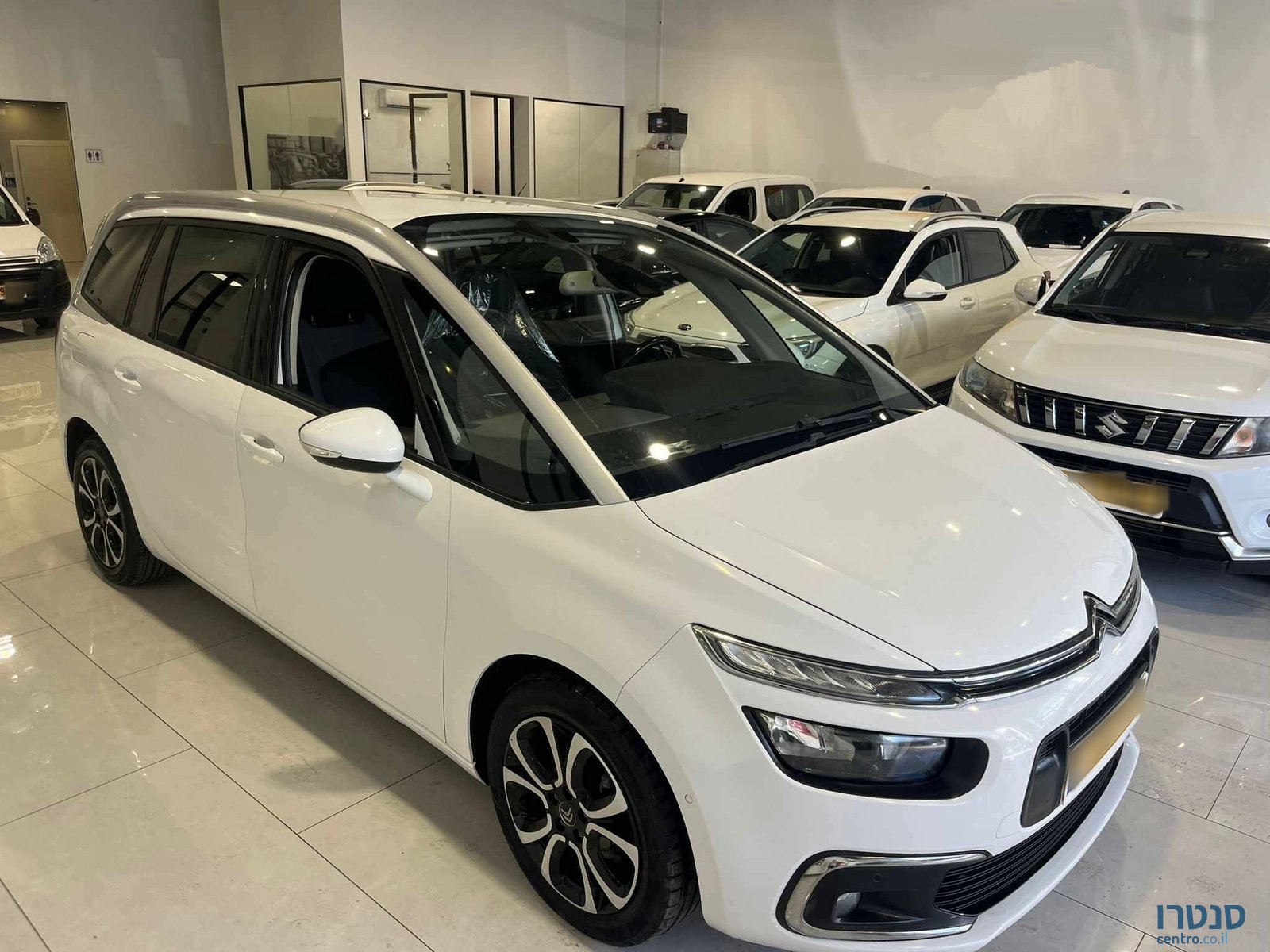 2020' Citroen C4 SpaceTourer photo #2