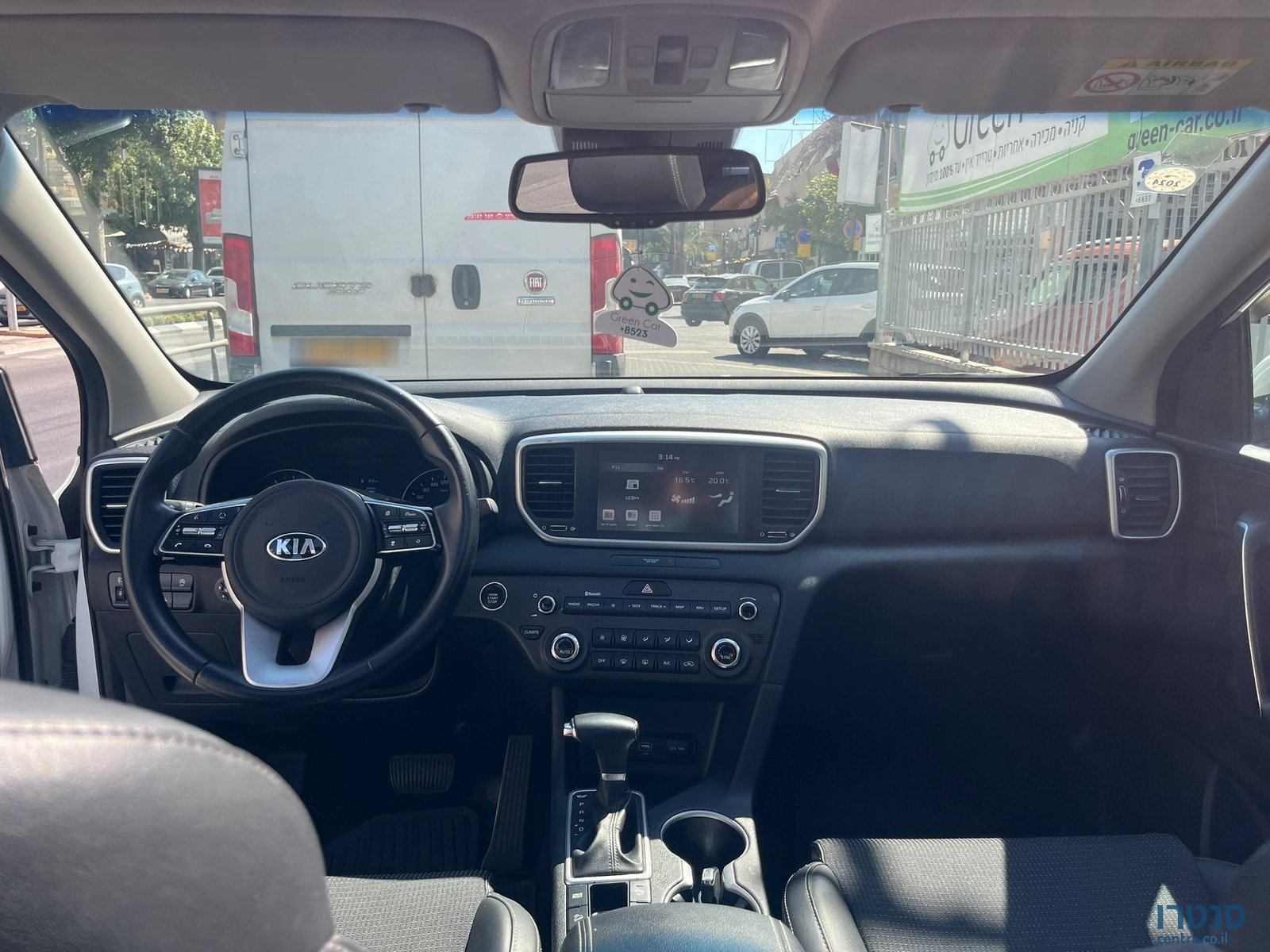 2021' Kia Sportage photo #2