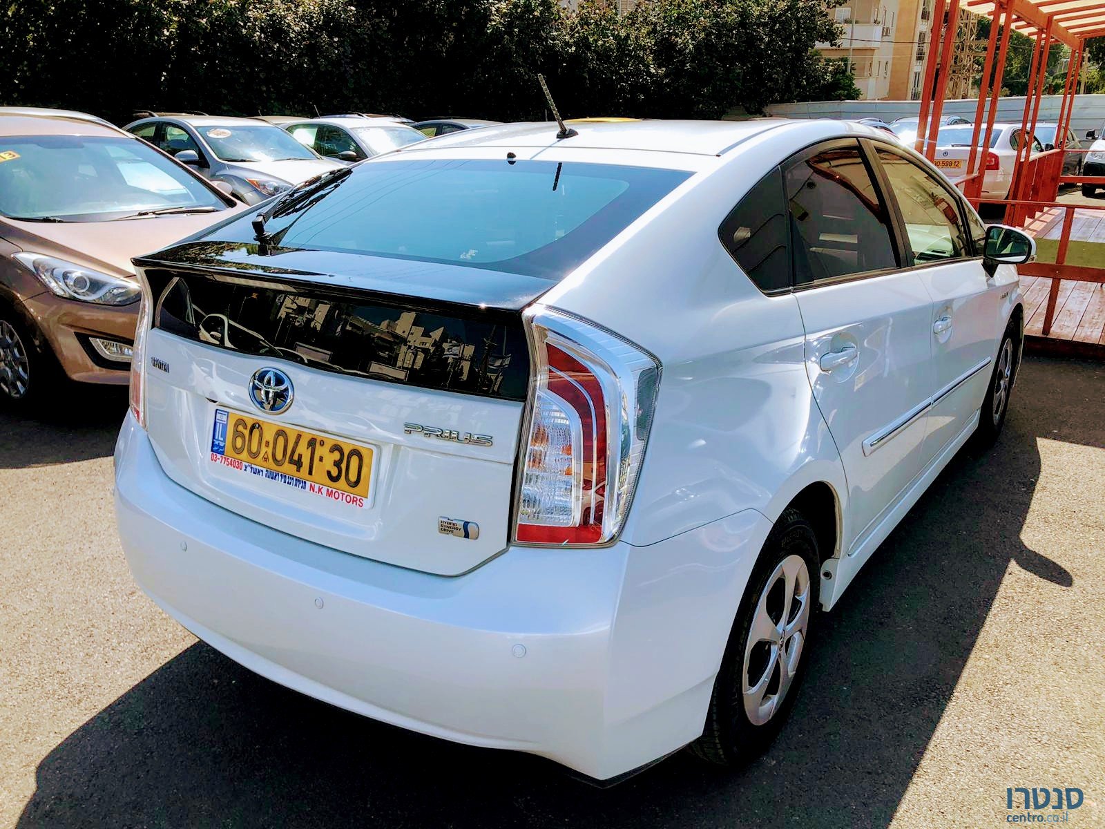 2014' Toyota Prius photo #2