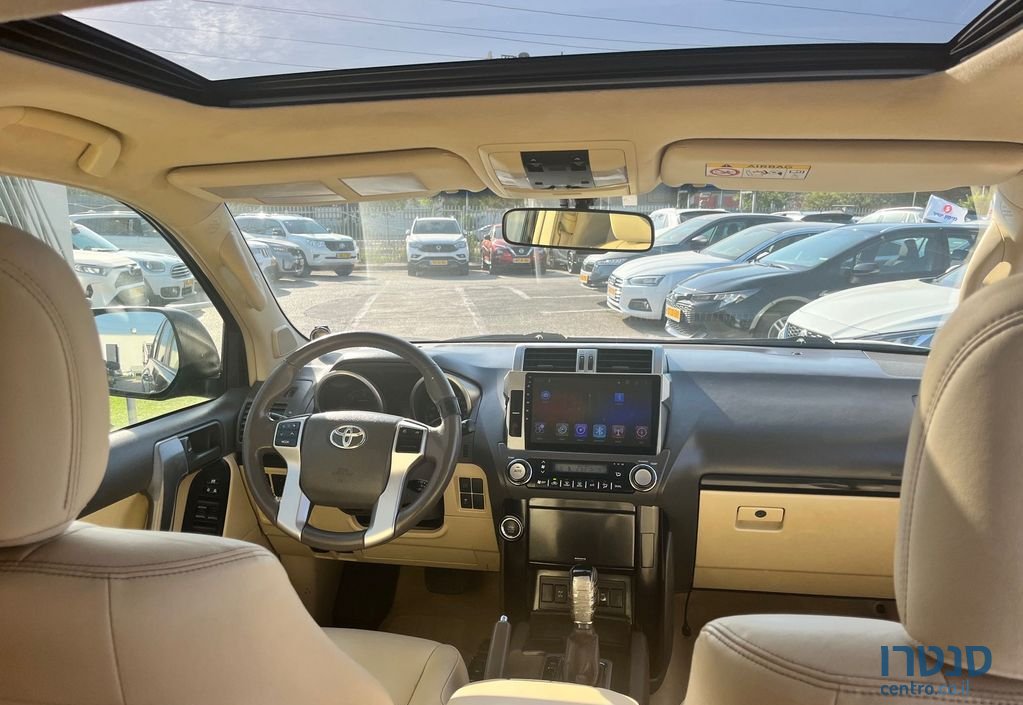 2017' Toyota Land Cruiser טויוטה לנד קרוזר photo #2