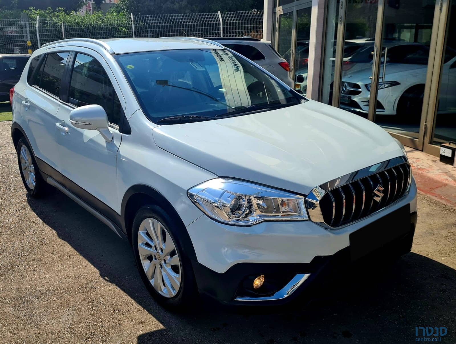 2019' Suzuki SX4 photo #2