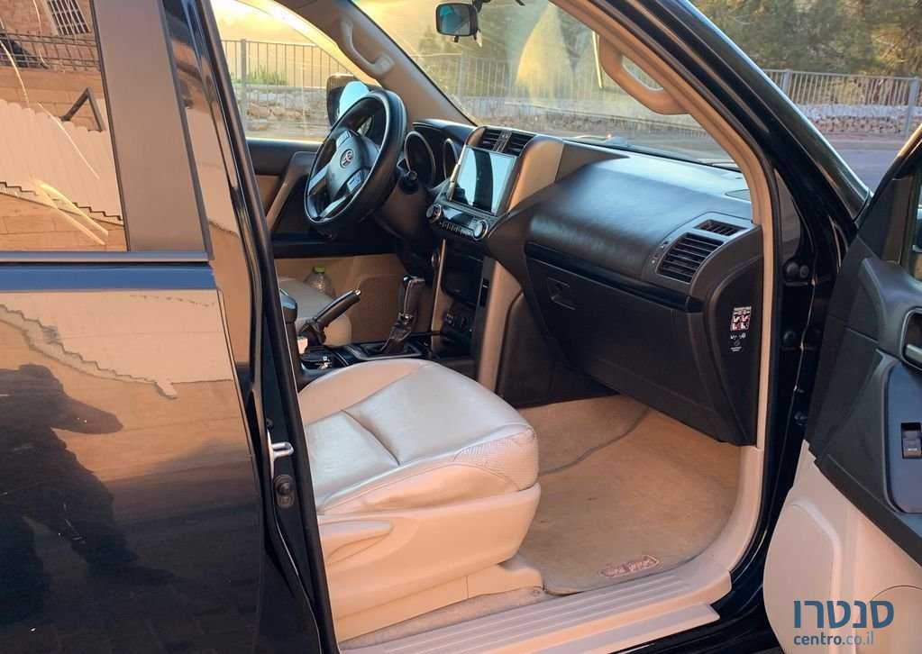 2010' Toyota Land Cruiser טויוטה לנד קרוזר photo #6