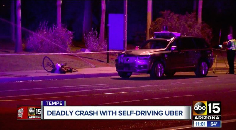 Впервые беспилотный автомобиль насмерть сбил пешехода. Uber остановил эксперимент