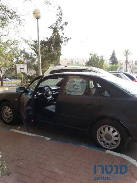 2001' Audi A4 photo #1