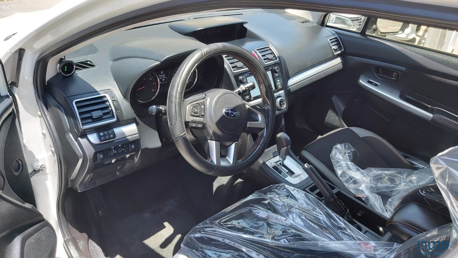 2016' Subaru XV photo #3