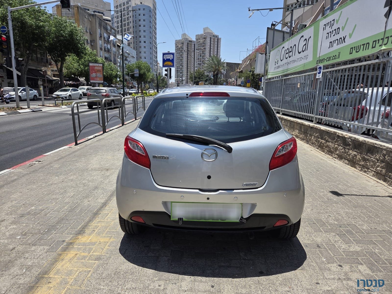 2011' Mazda 2 photo #6