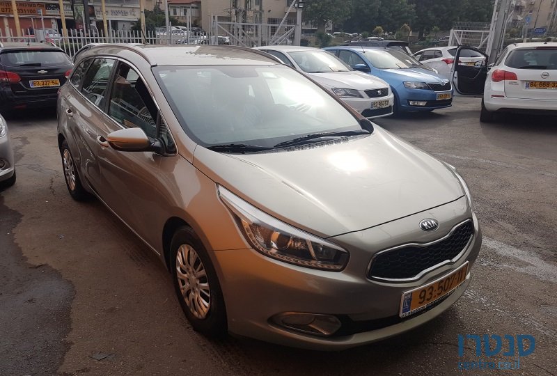 2014' Kia Ceed photo #1