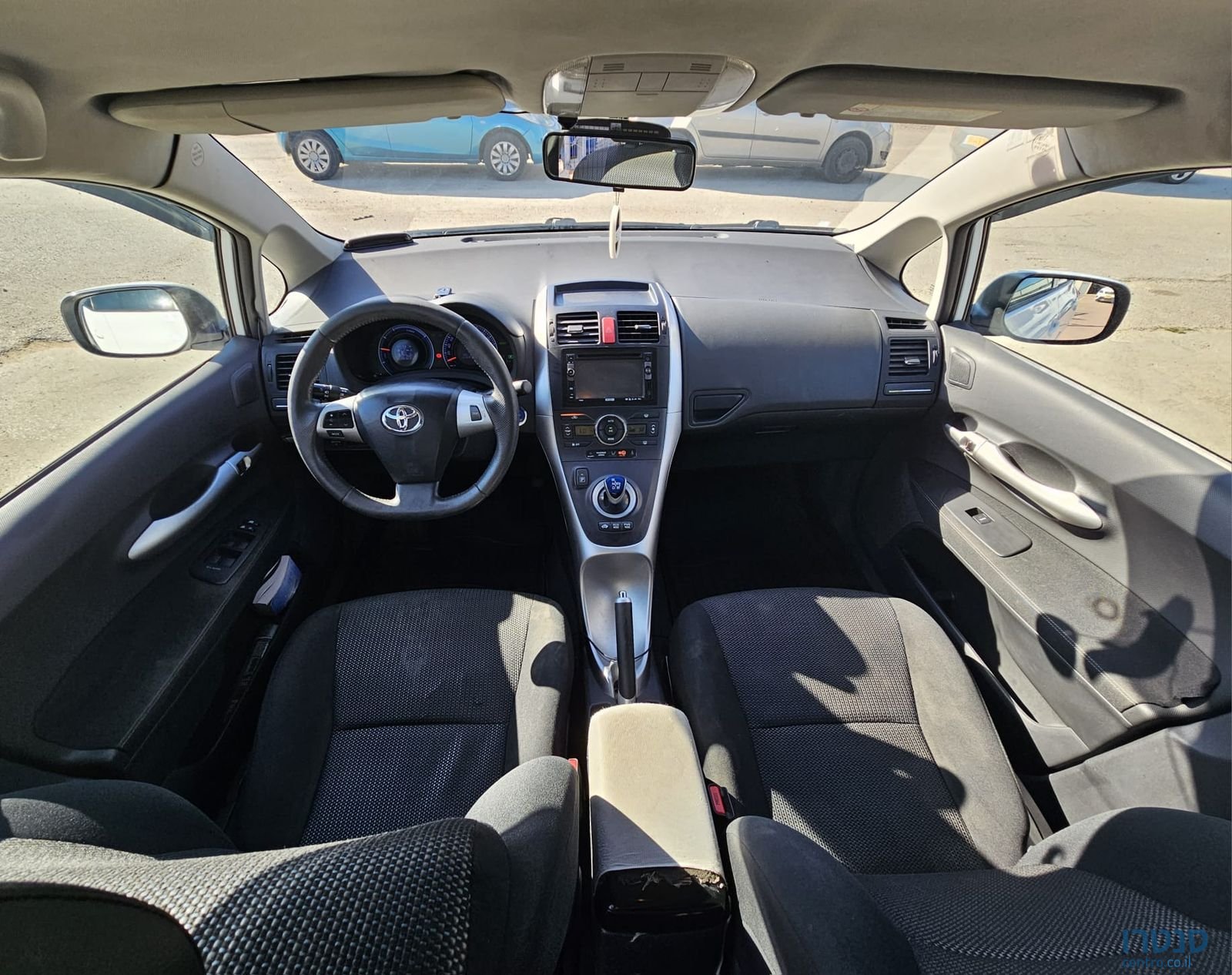 2011' Toyota Auris טויוטה אוריס photo #3