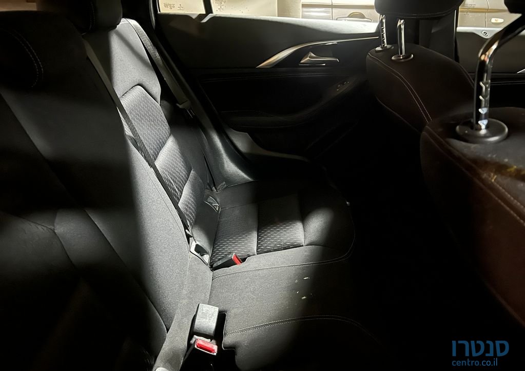 2017' Infiniti Q30 אינפיניטי photo #4