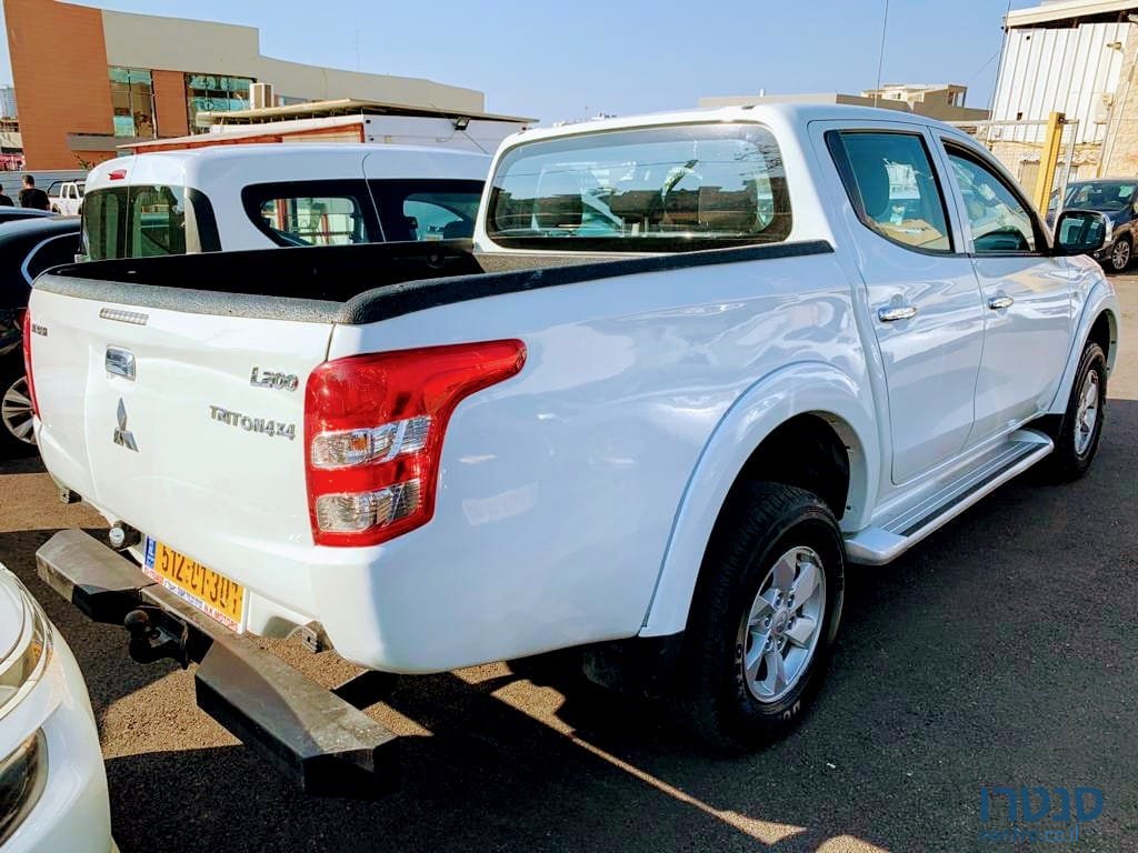 2018' Mitsubishi Triton photo #2