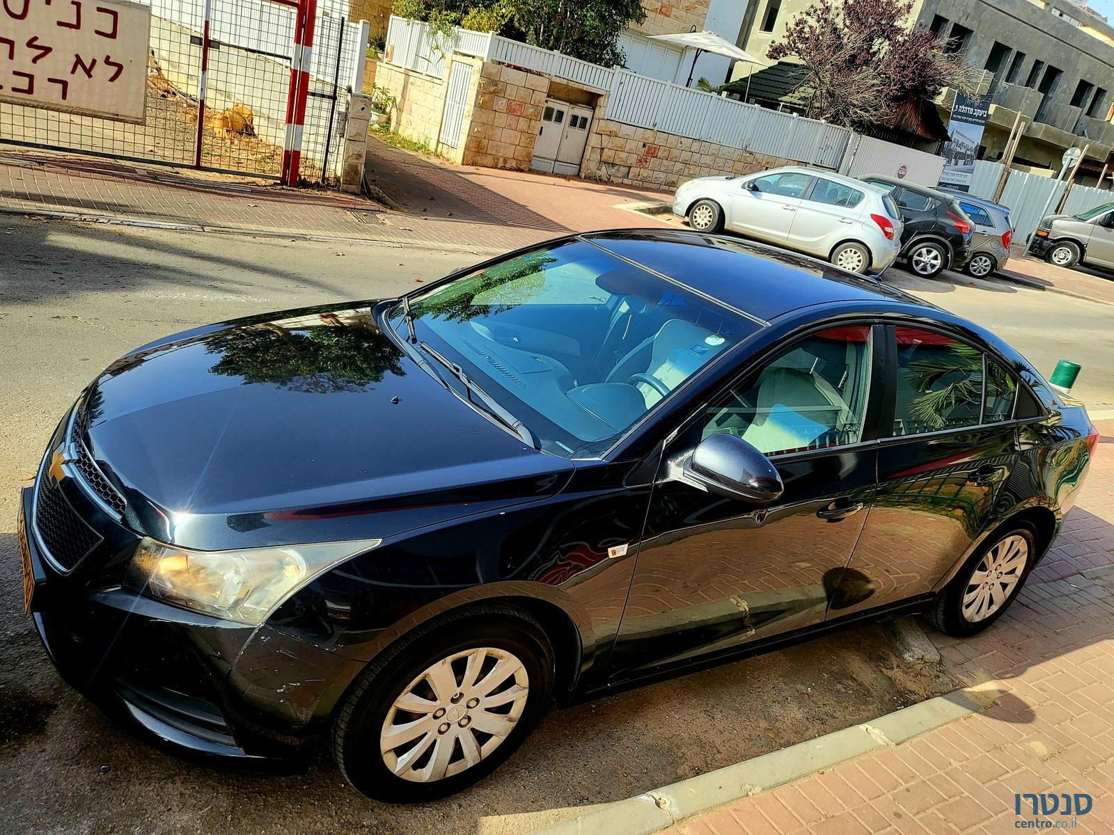 2012' Chevrolet Cruze photo #6