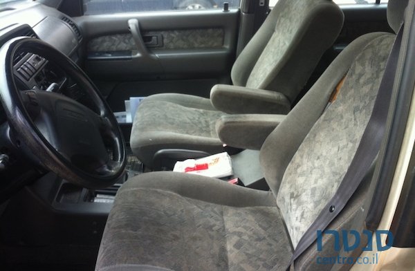 2001' Isuzu Trooper photo #5