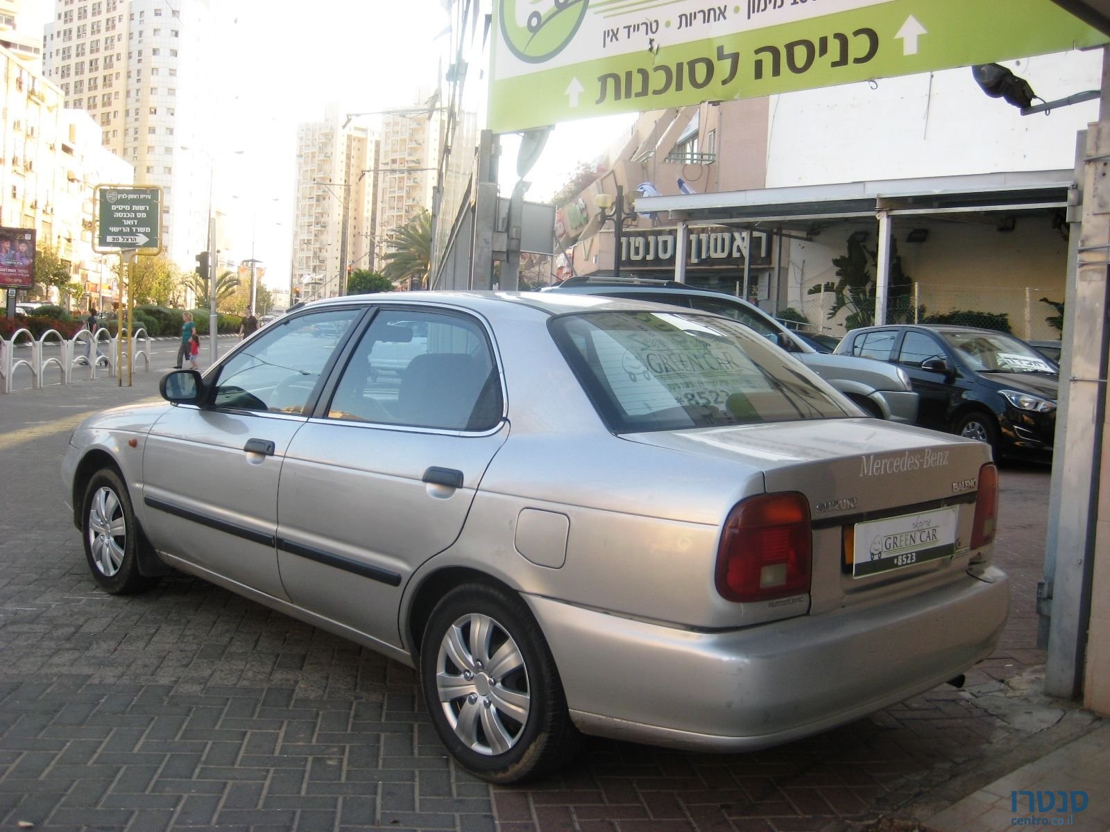 2002' Suzuki Baleno photo #4