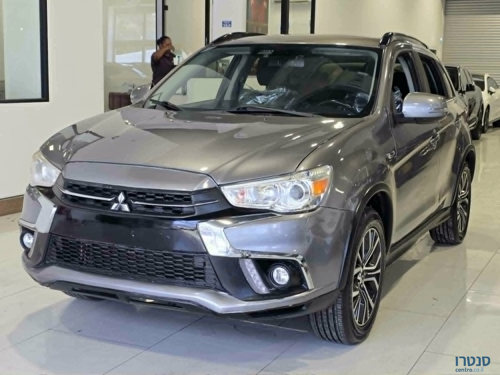 2019' Mitsubishi ASX photo #2