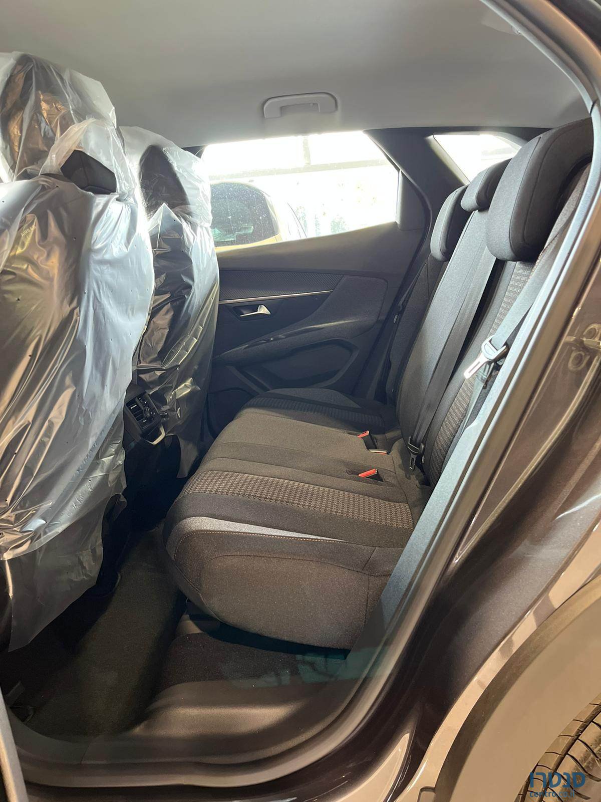 2023' Peugeot 3008 photo #4