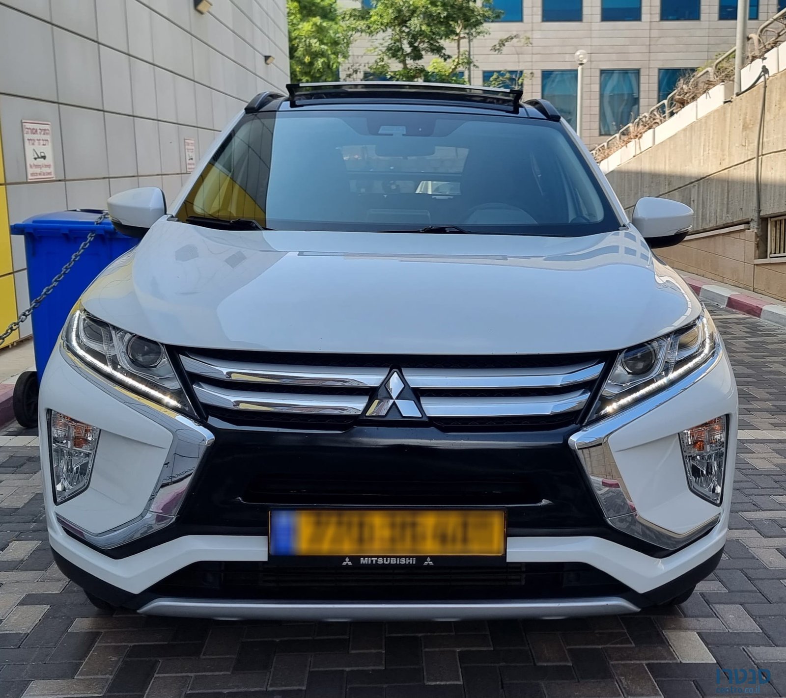 2019' Mitsubishi Eclipse photo #1