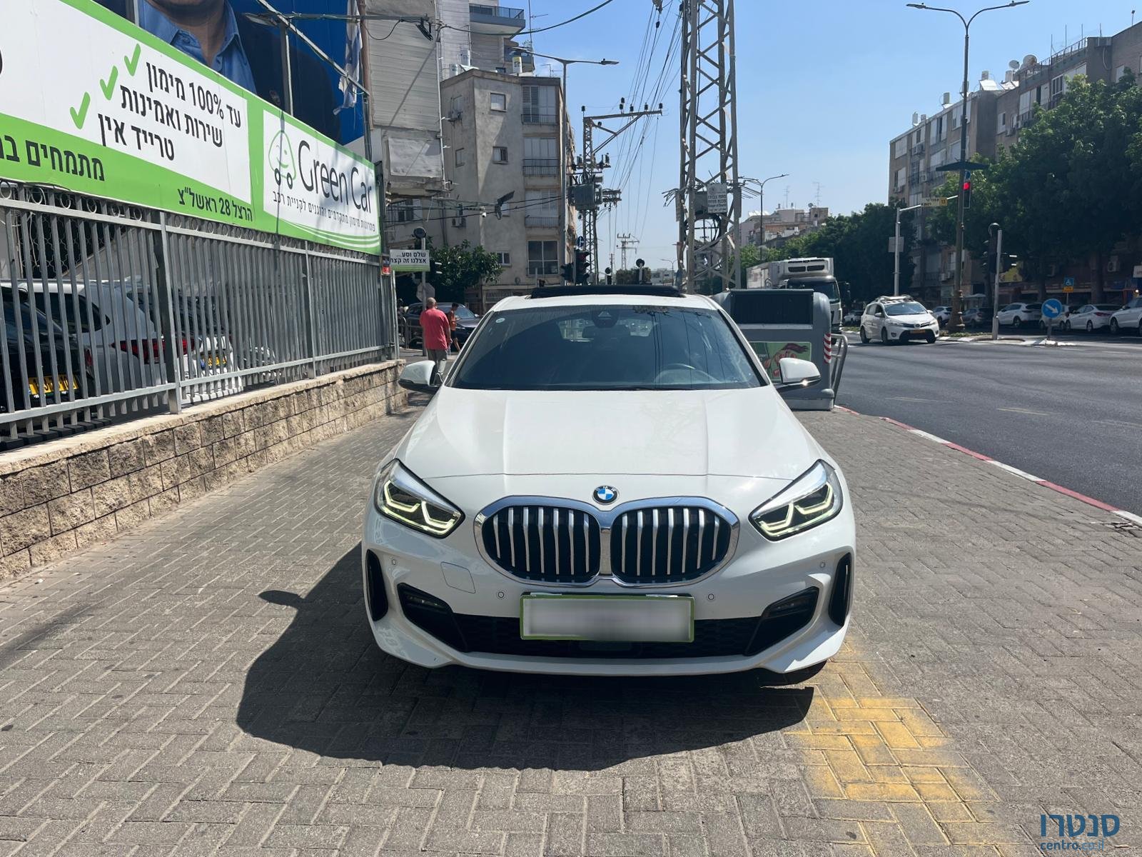 2021' BMW 118 photo #2