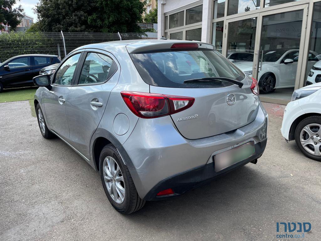 2019' Mazda 2 photo #2
