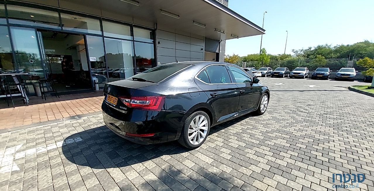 2018' Skoda Superb סקודה סופרב photo #5