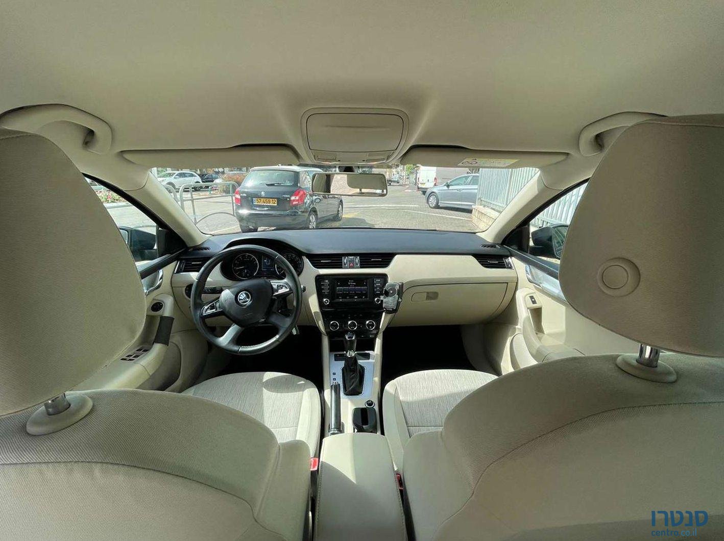 2015' Skoda Rapid סקודה פאביה photo #2