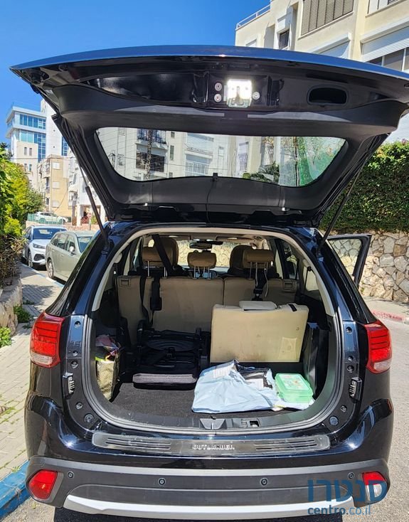 2018' Mitsubishi Outlander מיצובישי אאוטלנדר photo #4