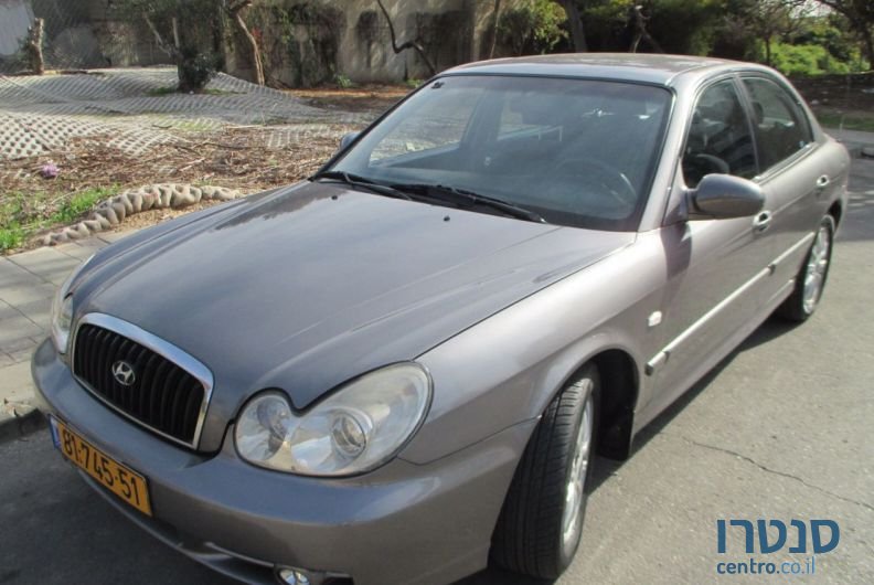 2004' Hyundai Sonata photo #1