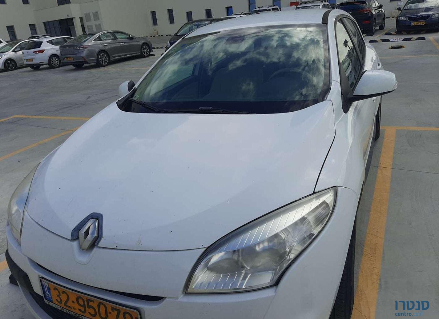 2012' Renault Megane רנו מגאן 3 photo #2