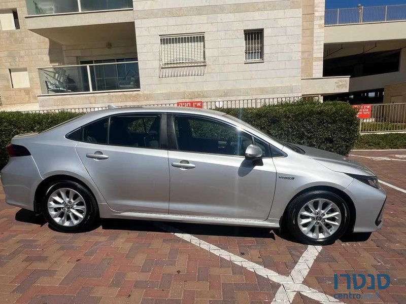 2019' Toyota Corolla טויוטה קורולה photo #2