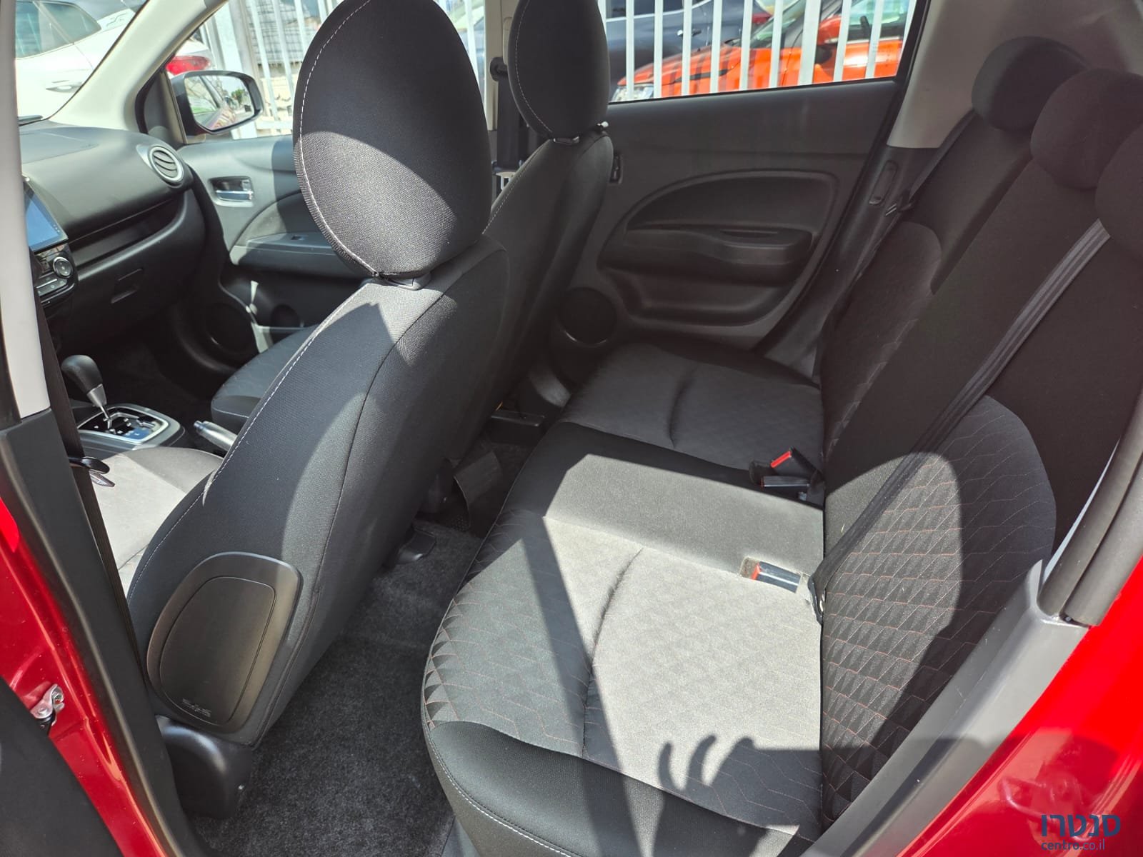 2020' Mitsubishi Space Star photo #3