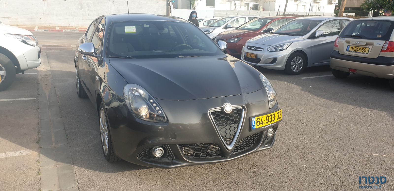 2014' Alfa Romeo Giulietta photo #3