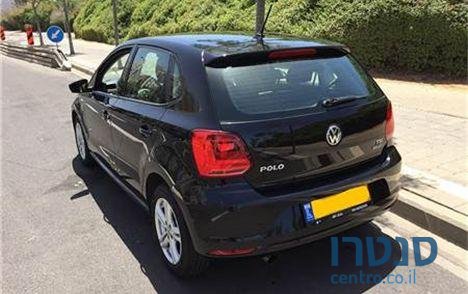 2015' Volkswagen Polo photo #2