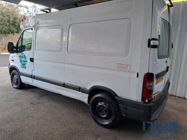 2008' Renault photo #2