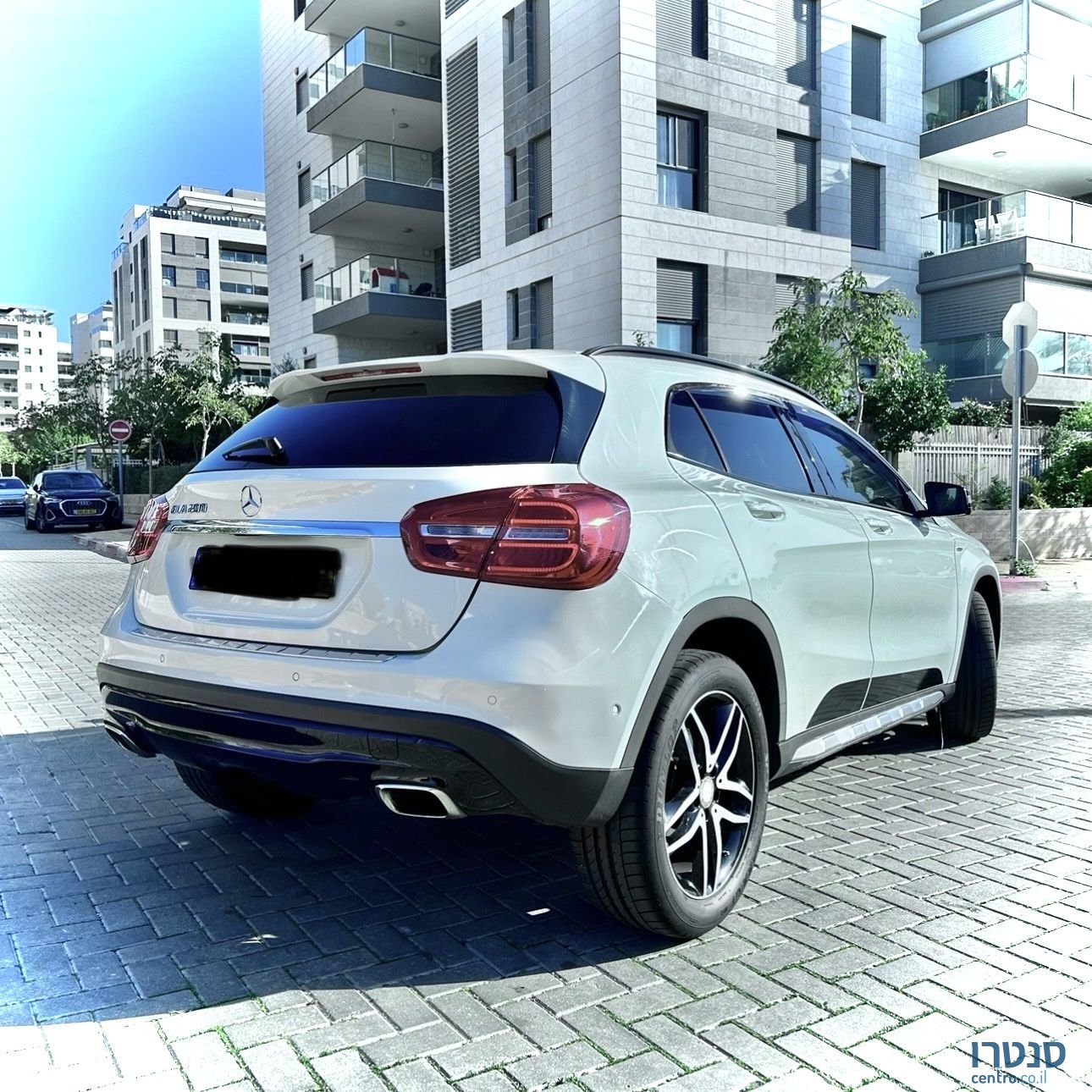 2017' Mercedes-Benz GLA מרצדס photo #3