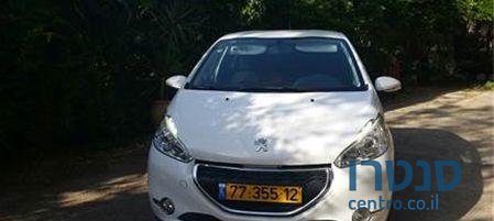 2013' Peugeot 208 אקטיב photo #3