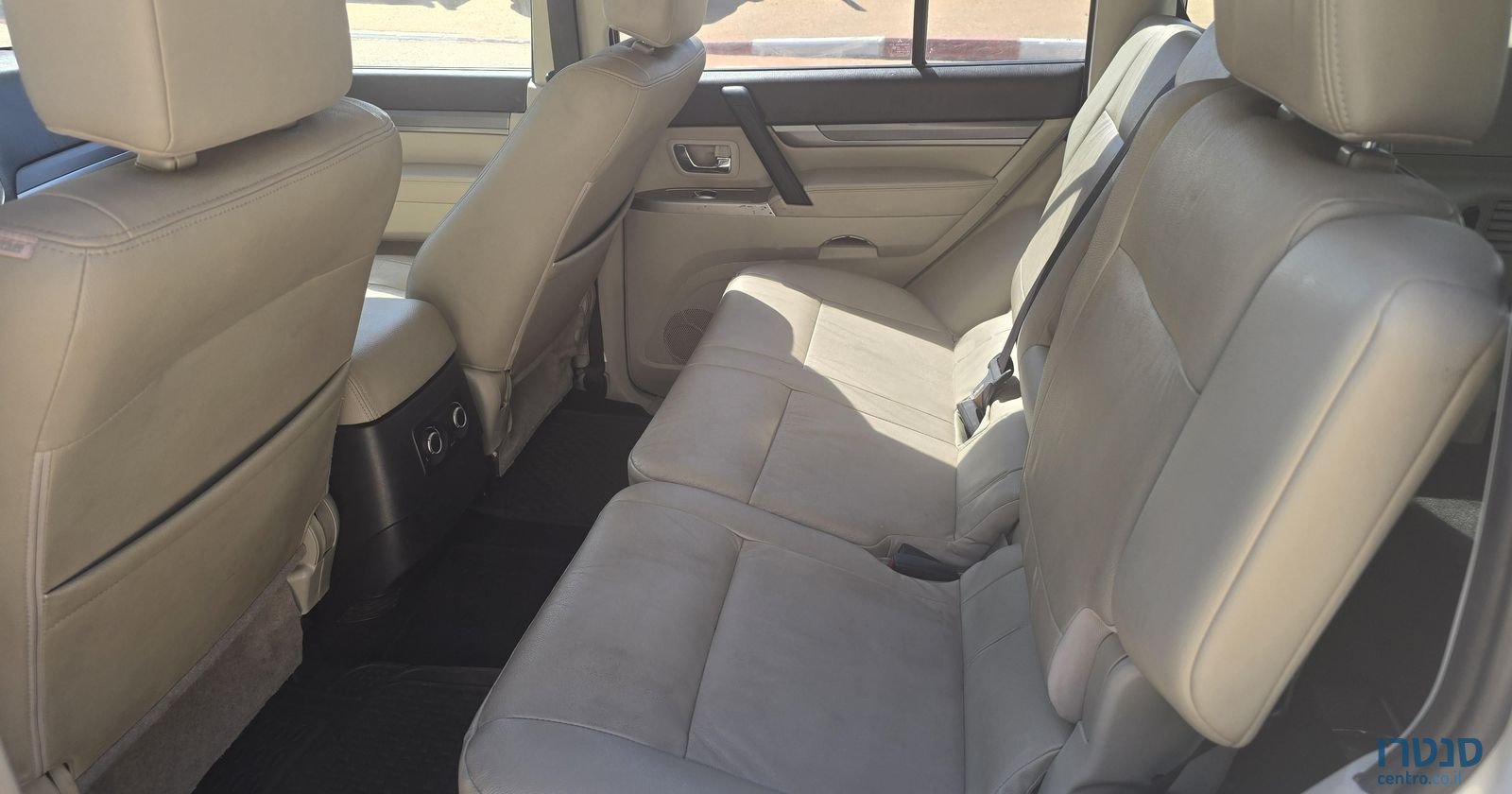 2017' Mitsubishi Pajero מיצובישי פג'רו photo #6