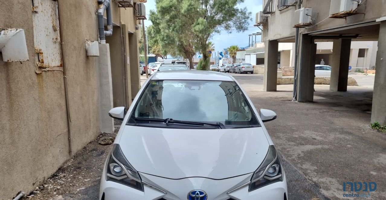 2018' Toyota Yaris טויוטה יאריס photo #3