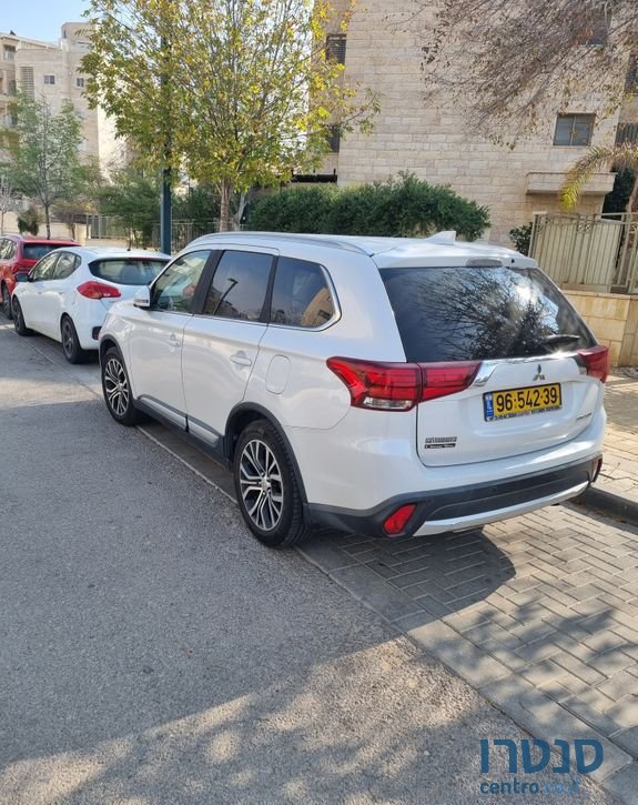 2017' Mitsubishi Outlander מיצובישי אאוטלנדר photo #2