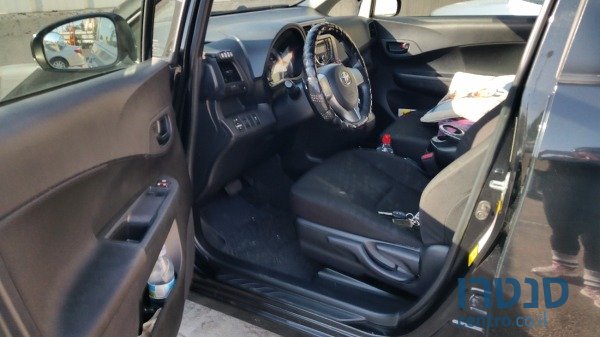 2012' Toyota Spacio photo #4