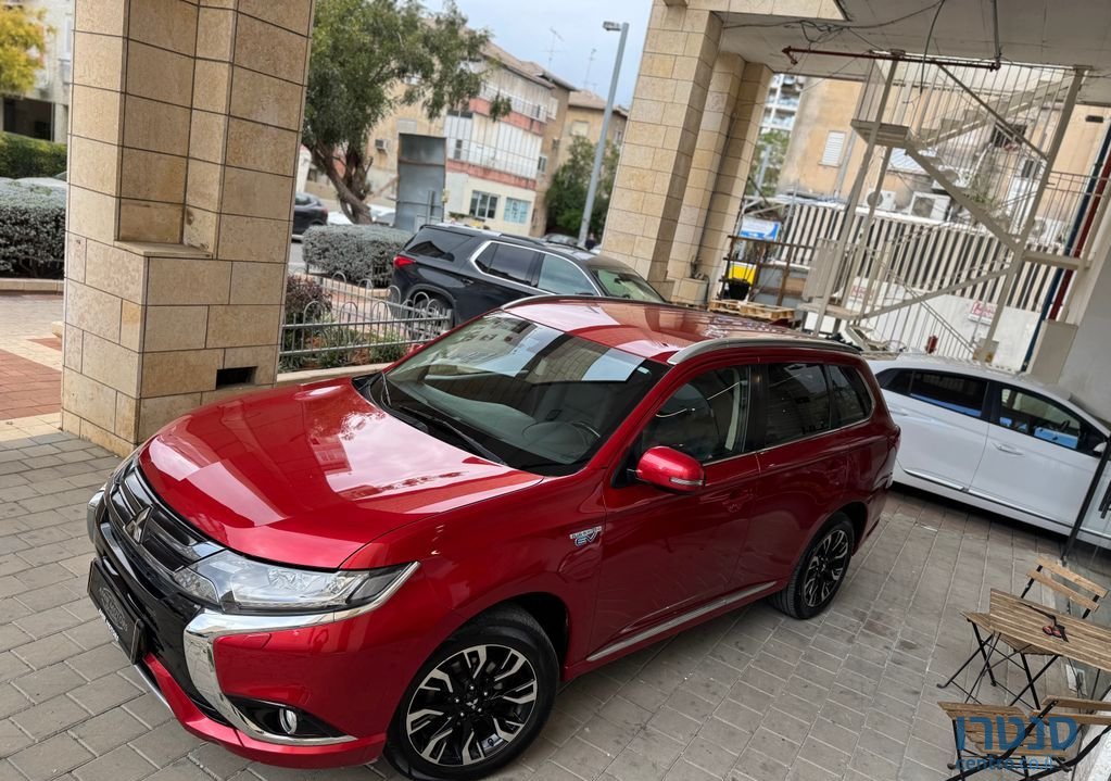 2018' Mitsubishi Outlander מיצובישי אאוטלנדר photo #6
