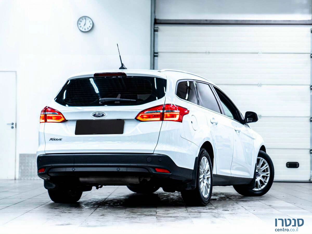 2018' Ford Focus photo #4