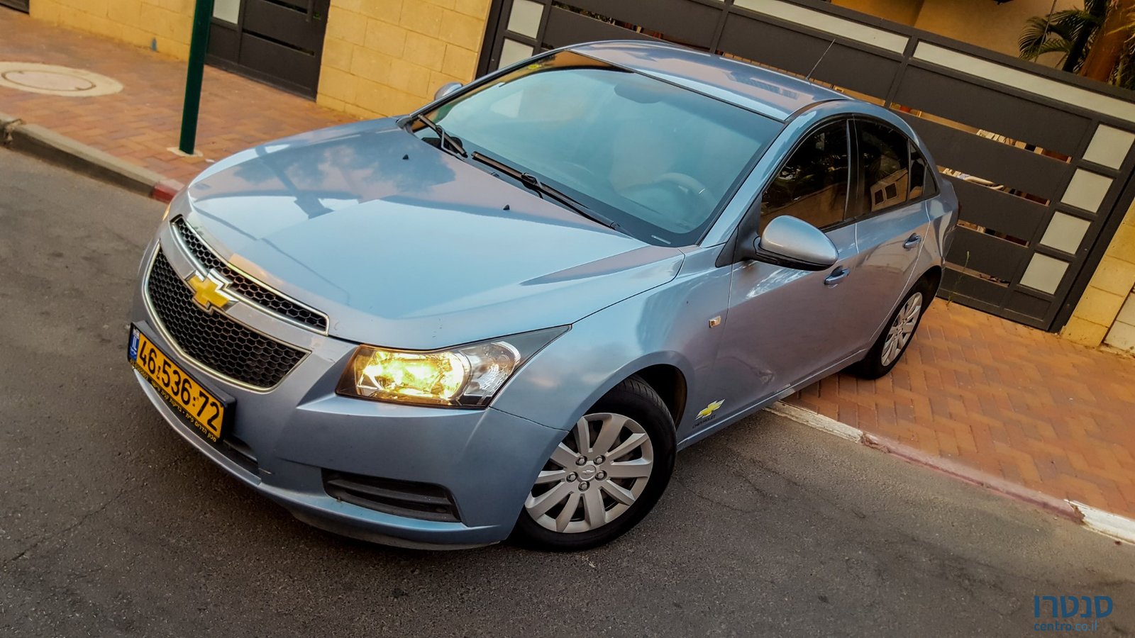 2010' Chevrolet Cruze photo #1