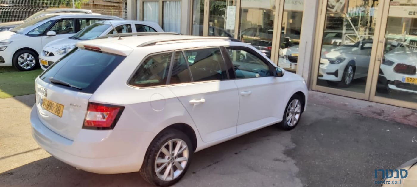 2017' Skoda Fabia photo #3