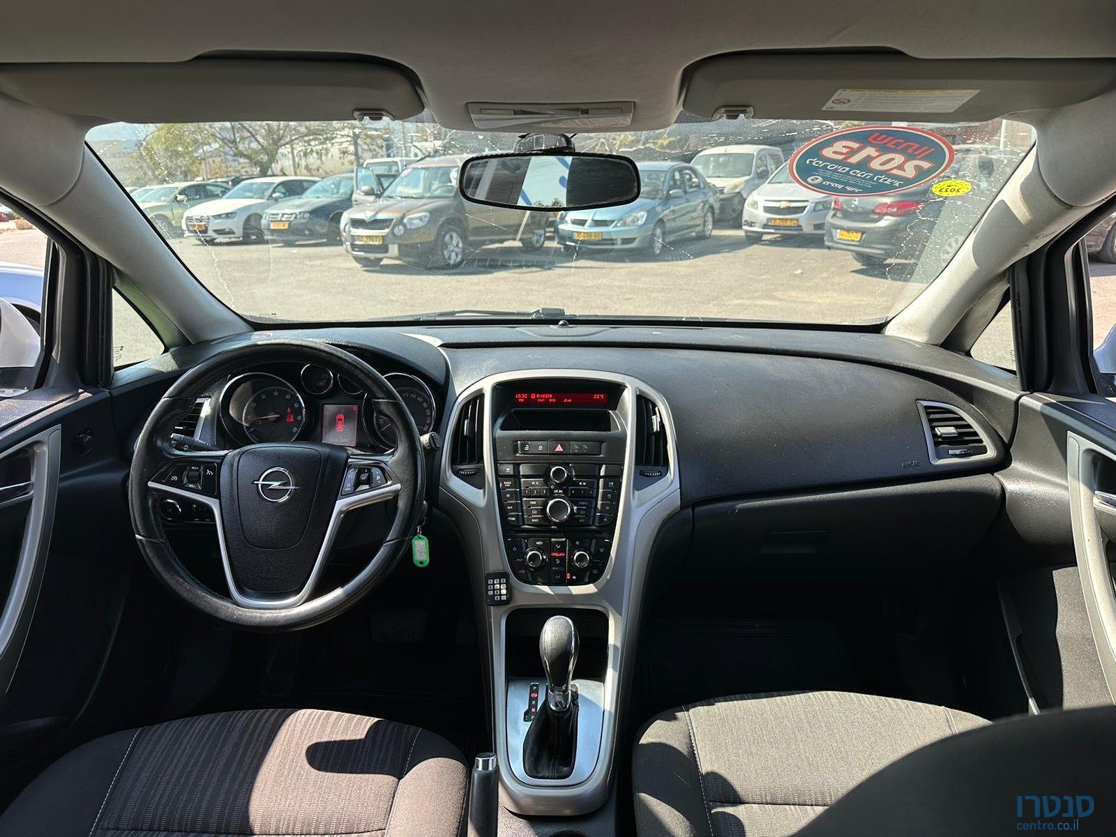 2016' Opel Astra photo #6