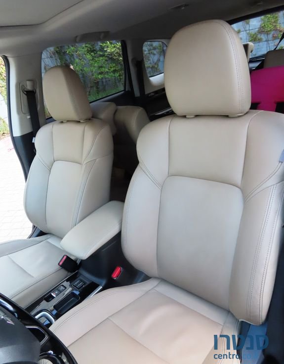 2019' Mitsubishi Outlander מיצובישי אאוטלנדר photo #4