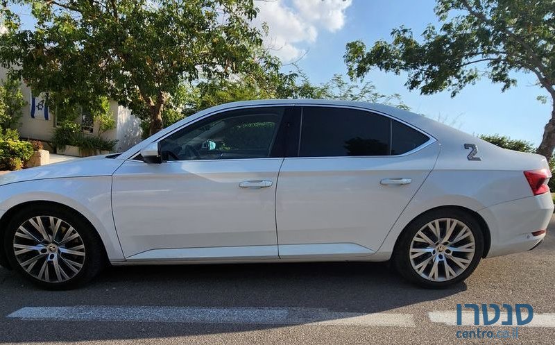 2019' Skoda Superb סקודה סופרב photo #4