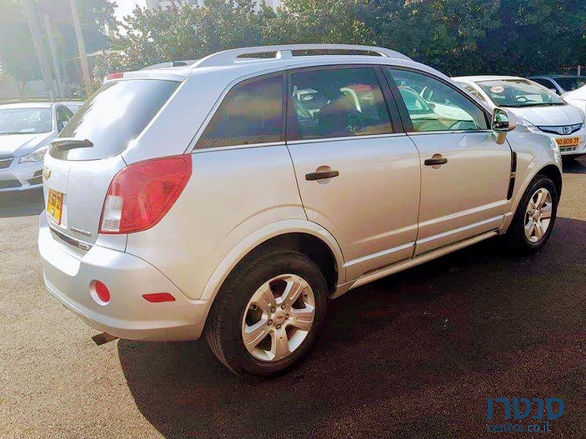 2015' Chevrolet Captiva photo #2