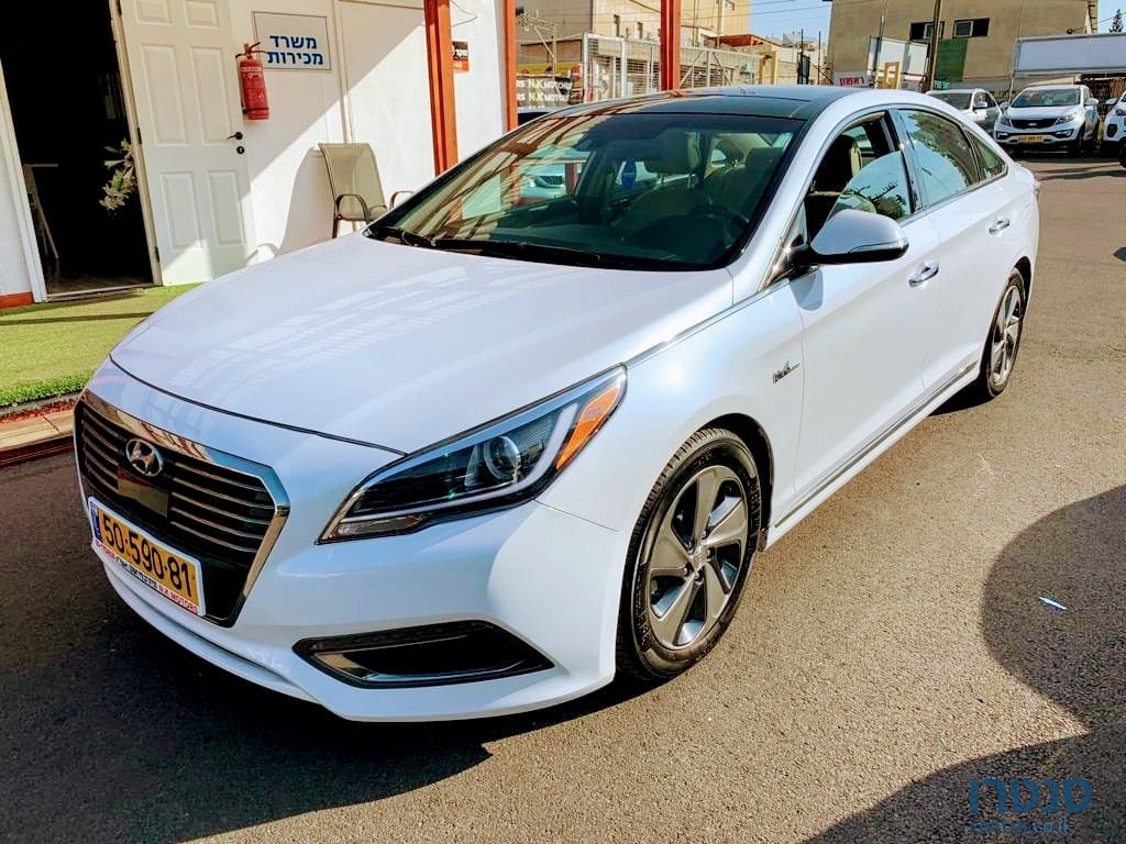 2017' Hyundai Sonata photo #1