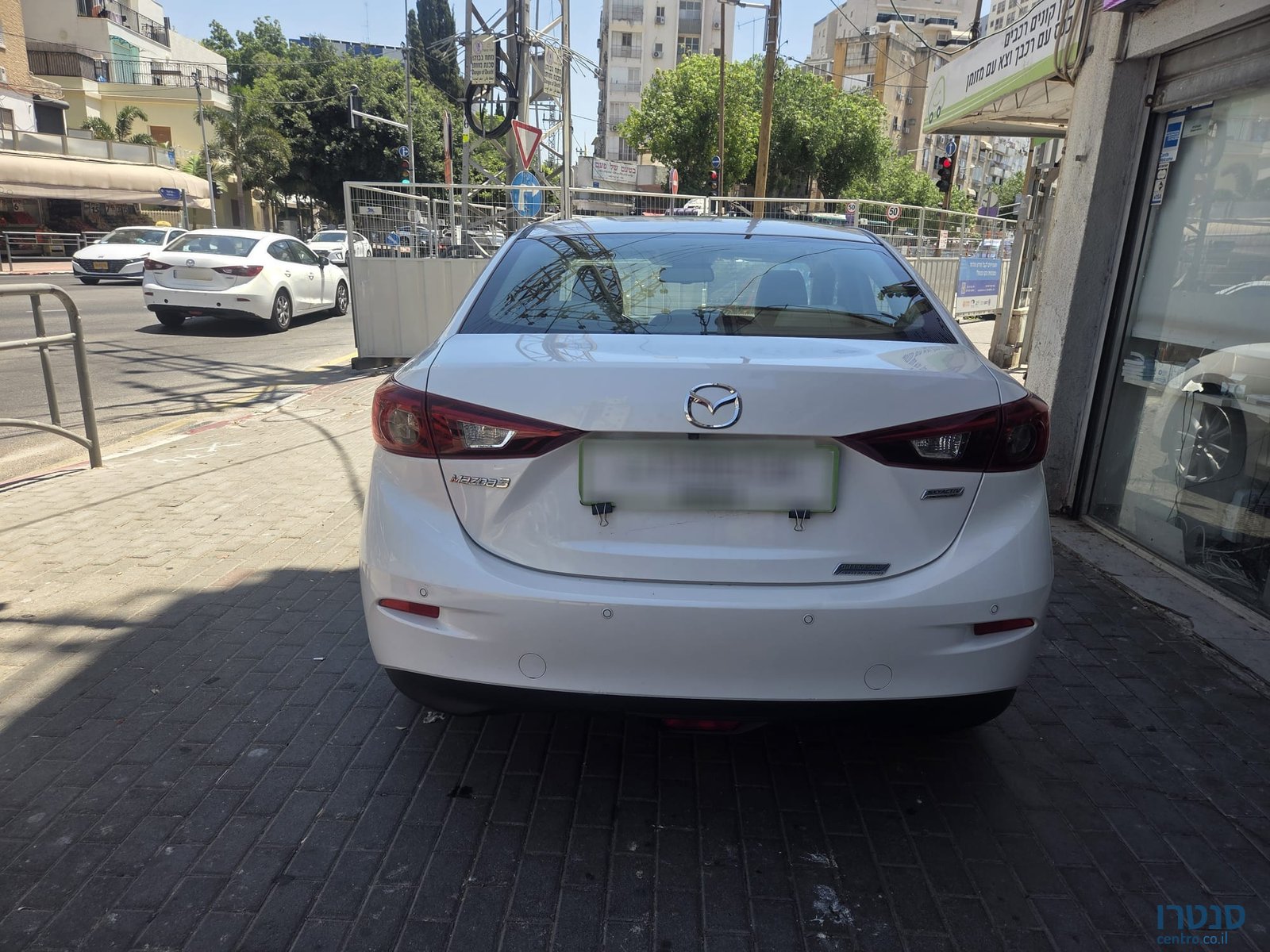 2017' Mazda 3 photo #6