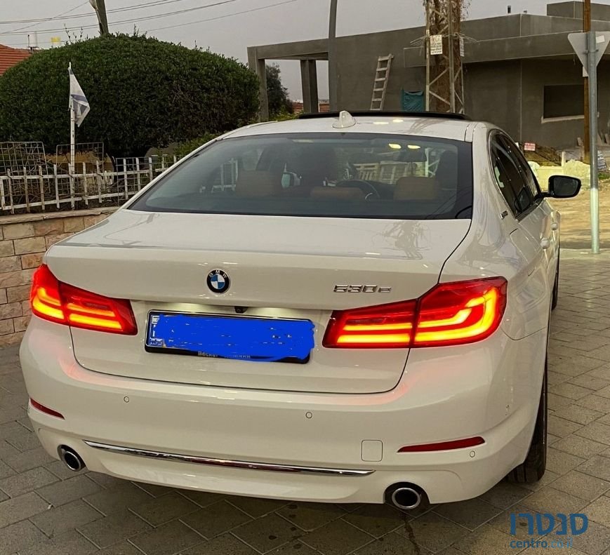 2019' BMW 5 Series ב.מ.וו סדרה 5 photo #3